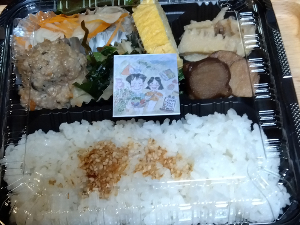 この絵はLUCK HILL弁当のシールになりました